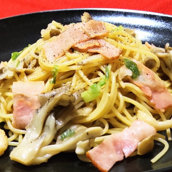 味ポンで☆ シメジと舞茸とベーコンのパスタ